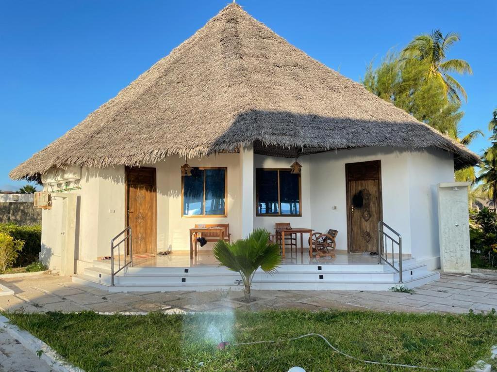 Jambo Beach Hotel パジェ エクステリア 写真